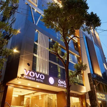 Vovo Premier Hotel